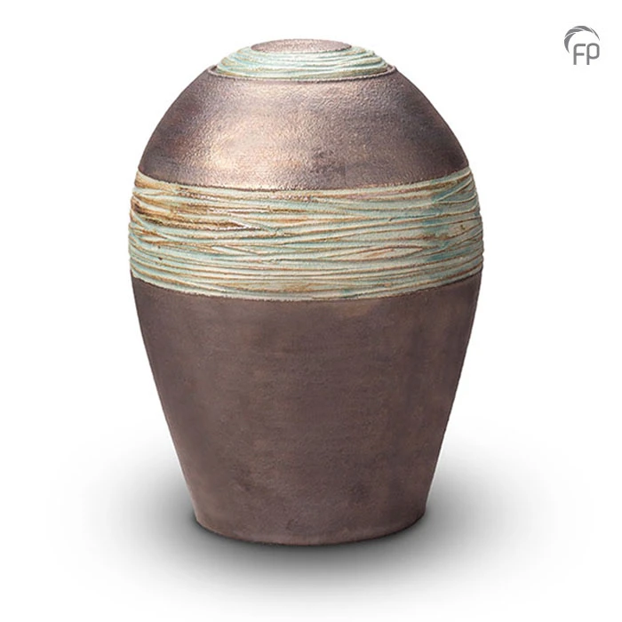 Ceramic urn metallic