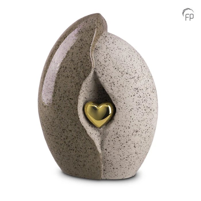 Ceramic urn