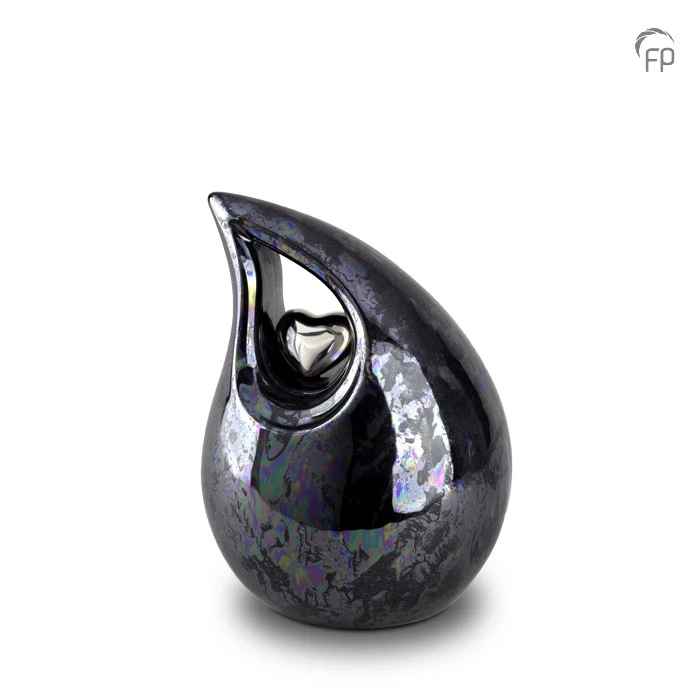 Ceramic medium urn