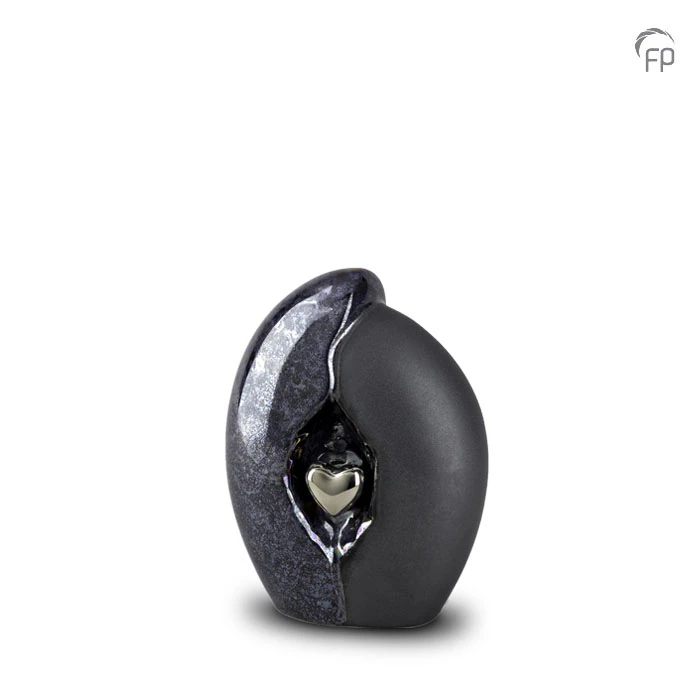 Ceramic small urn