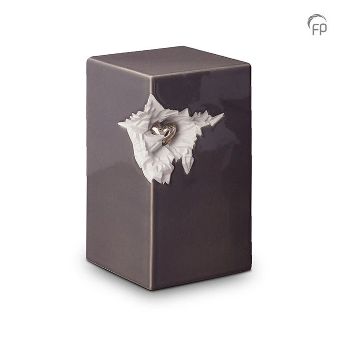 Ceramic urn