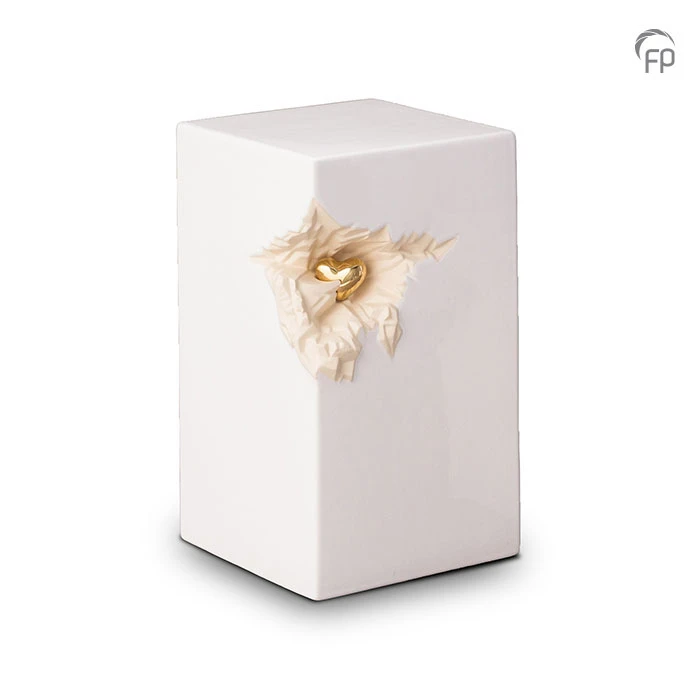 Ceramic urn