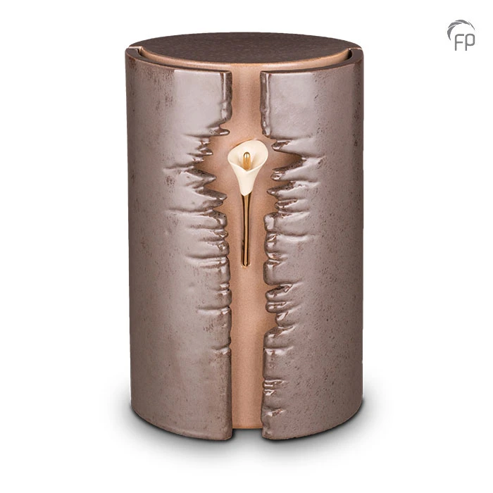 Ceramic urn with LEDs