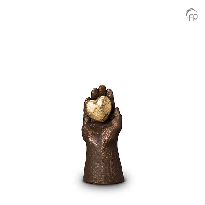 Ceramic urn bronze