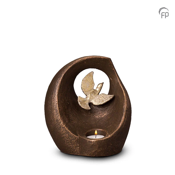 Ceramic urn bronze
