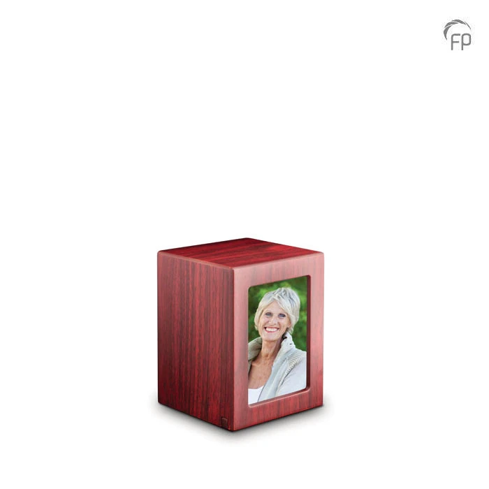 MDF medium urn