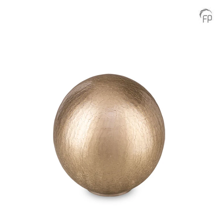 Crystal urn