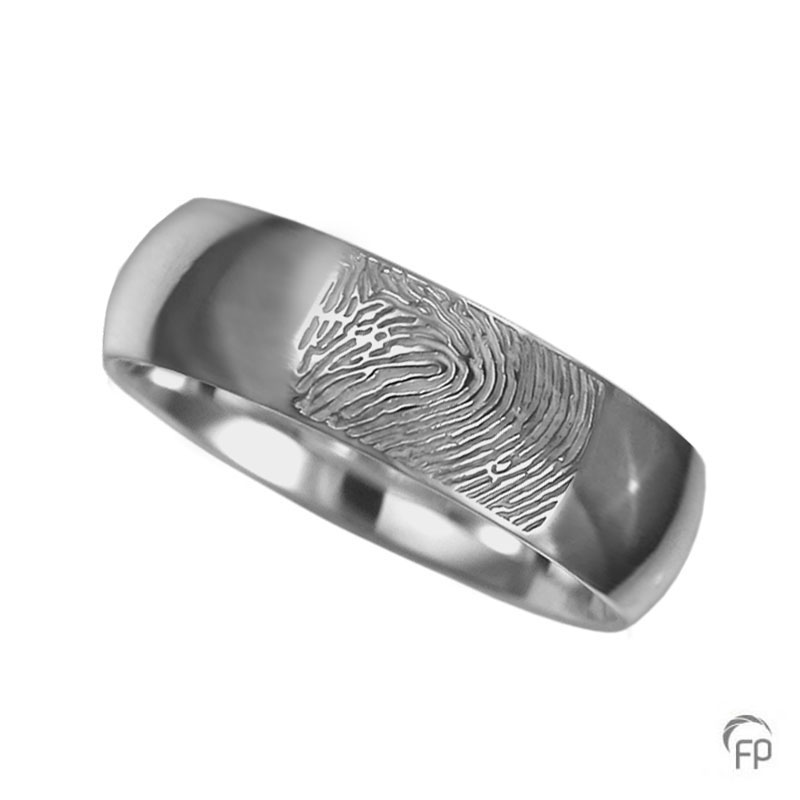 Atlantis ring glossy with fingerprint